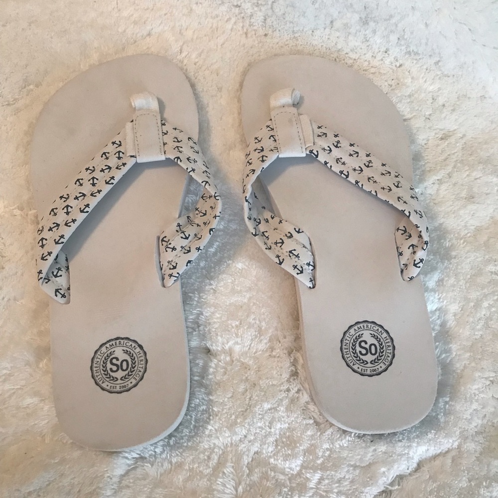 NWOT. SO Sporty blue and white sandals. 7-8 M